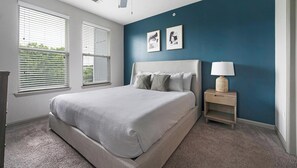 2 bedrooms, desk, iron/ironing board, WiFi - Landing | Modern 2BD, Clubhouse, Pool (Nashville)