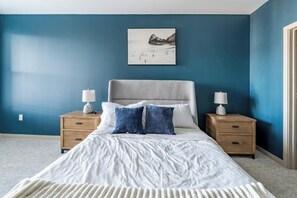 1 habitación, escritorio, tabla de planchar con plancha y wifi 