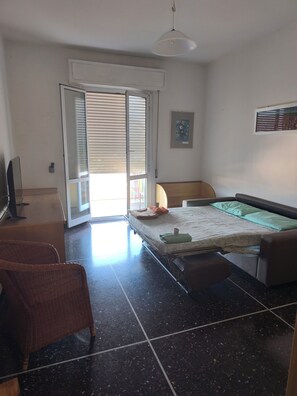 1 Schlafzimmer, Bügeleisen/Bügelbrett, Bettwäsche