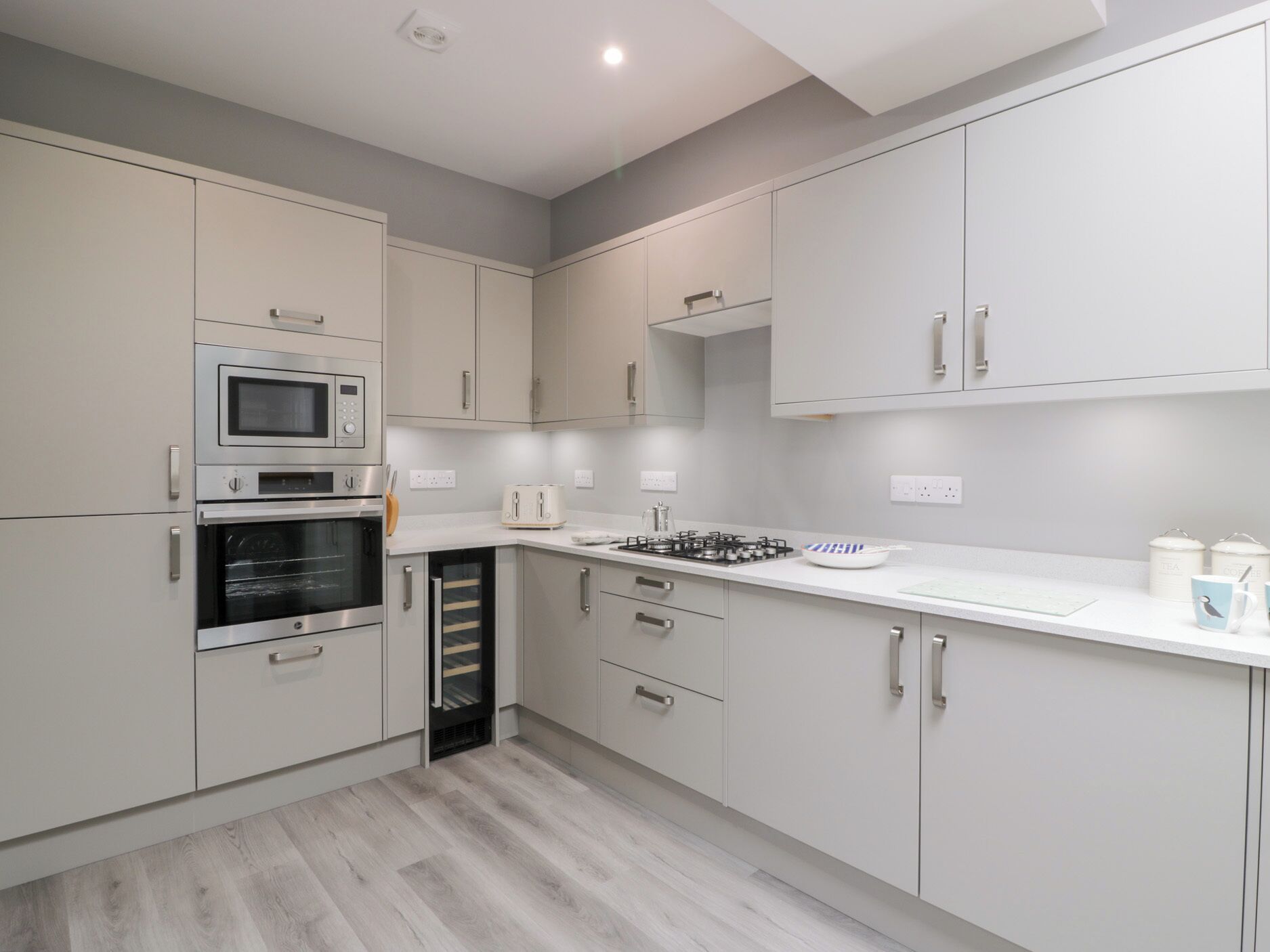 Lavavajillas y utensilios de cocina 