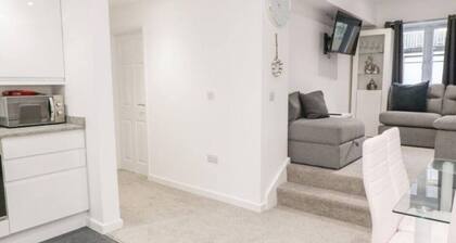 Falmouth Retreat - family stays - 17938