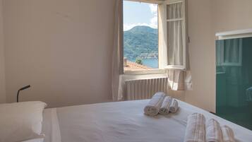 2 bedrooms, bed sheets