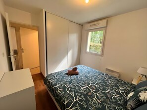 2 bedrooms