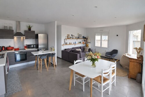 Family house 7 pers - Enclosed garden - 10 min from lake and ocean