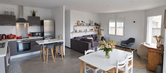 Family house 7 pers - Enclosed garden - 10 min from lake and ocean