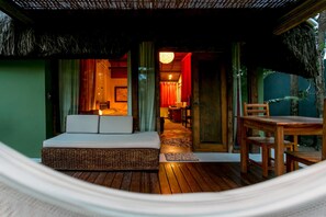 Tempat makan outdoor