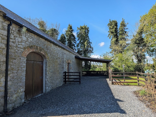 Cottage | Property grounds