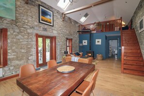 Dining - Woodville Lodge (Dunville)