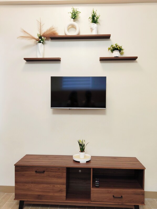 Room, 1 Bedroom, Balcony | Room amenity