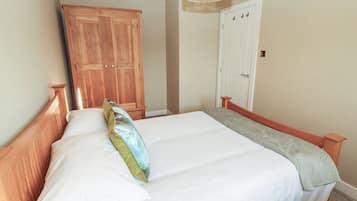 2 bedrooms, individually decorated, individually furnished