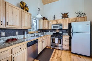 Fridge, microwave, oven, dishwasher