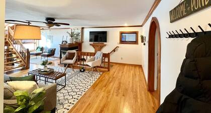 Sandy Pond LAKE HOUSE | Pets | Tiki Bar | Fire Pit