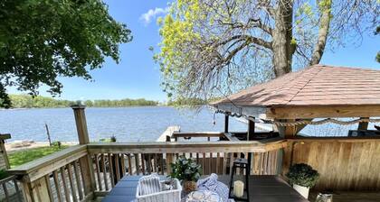 Sandy Pond LAKE HOUSE | Pets | Tiki Bar | Fire Pit