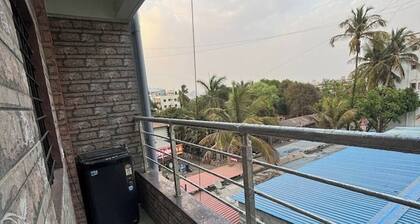 1 BHK Comfy Stay 102