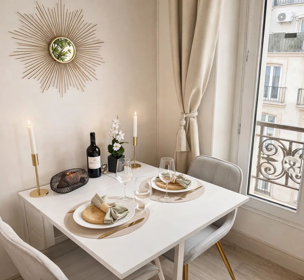 Standard Apartment, Courtyard View | Living area