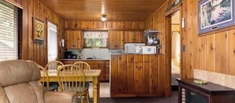 Cabin 7 at Heaths Resort