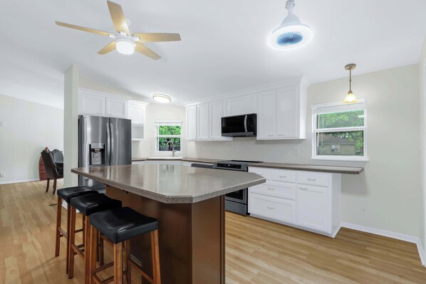 House, Multiple Beds, Kitchen, Garden View (Southern Comfort) | Private kitchen | Fridge, microwave, oven, stovetop - Southern Comfort Texas Hill Country Retreat for 6 (New Braunfels)