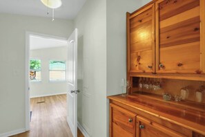 House, Multiple Beds, Kitchen, Garden View (Southern Comfort) | Interior - Southern Comfort Texas Hill Country Retreat for 6 (New Braunfels)