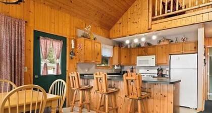 Cabin 10 at Heath's Resort