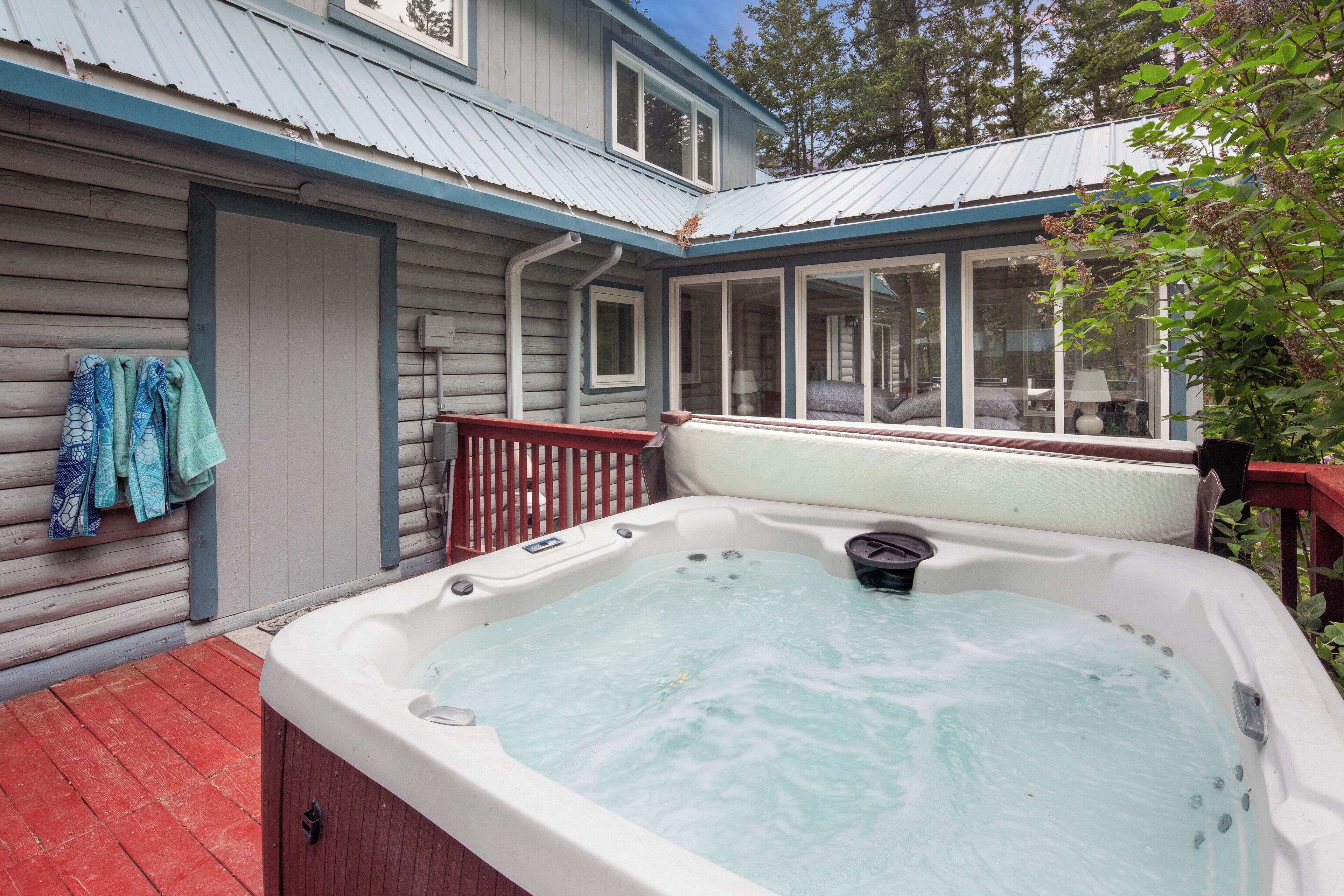 Bañera de hidromasaje al aire libre