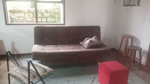 Living area - Stay in a chalet on shared land, suited to the beach environment. (FLORIANOPOLIS)