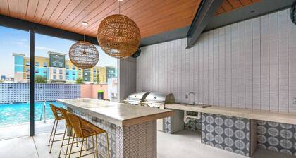 Creekside Modern Condo for 4