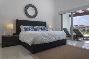 2 bedrooms, desk, iron/ironing board, free WiFi - Vista Playa Oceanview Penthouse Mareazul (Playa del Carmen)