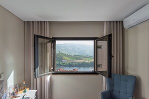Apartment, River View | Soundproofing, free WiFi