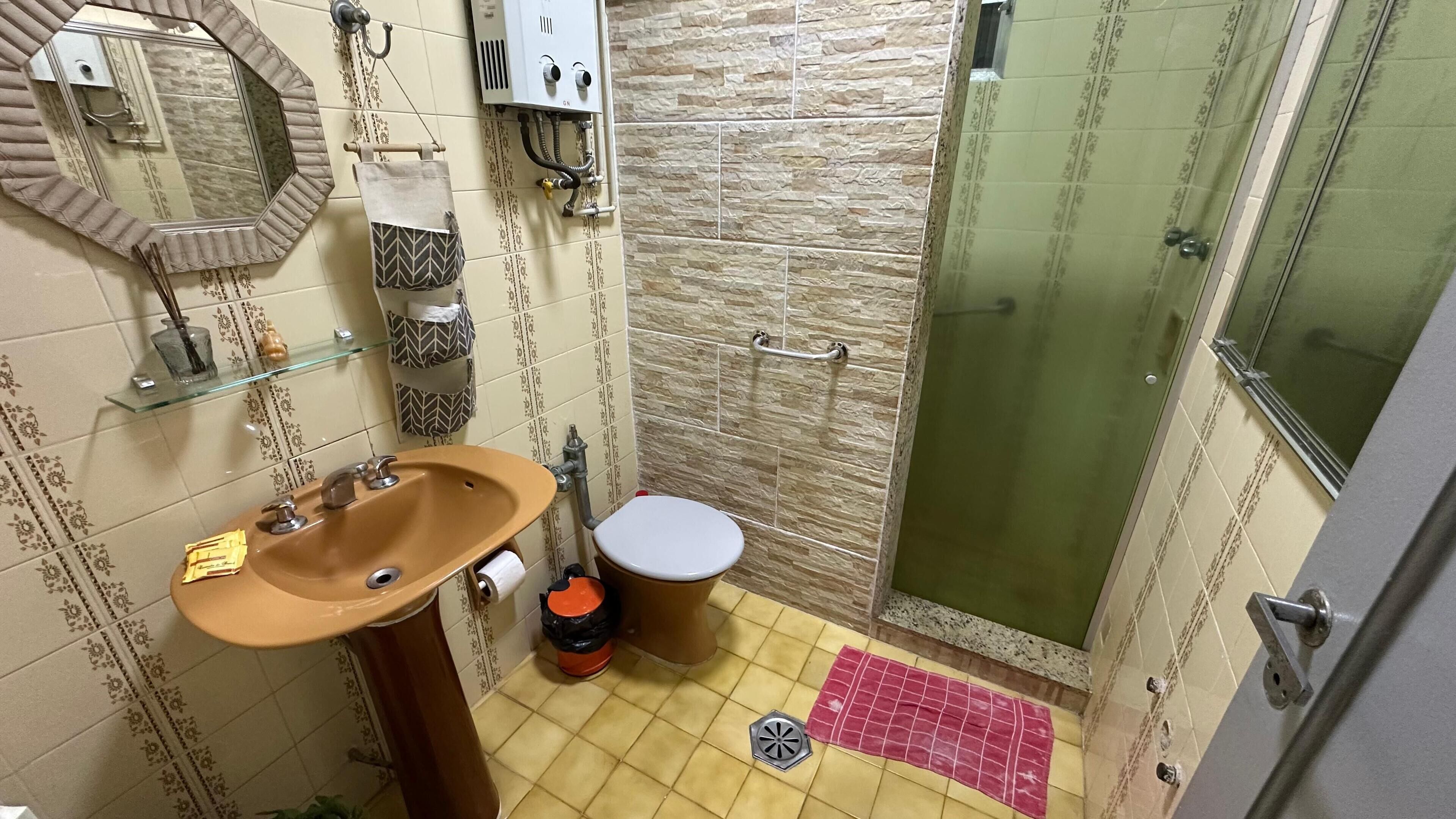 Apartment | Bathroom