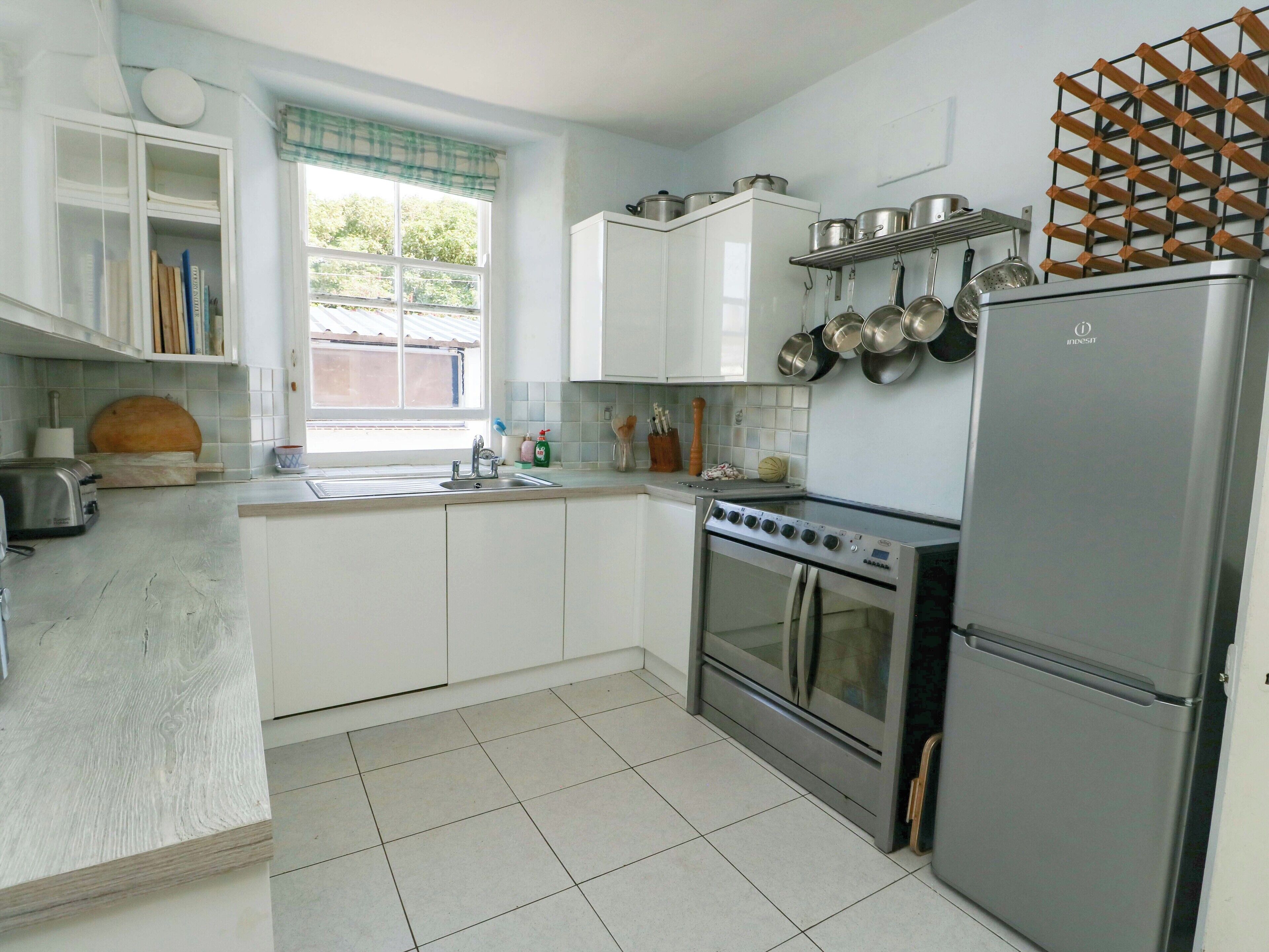 เครื่องล้างจาน, เครื่องครัว/จาน/ช้อนส้อม