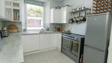 Máy rửa bát, dụng cụ nấu nướng/bát dĩa/dao nĩa