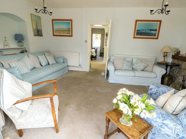 Living area - Trwst Y Don (Rhosneigr)