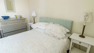 4 bedrooms, individually decorated, individually furnished, free WiFi