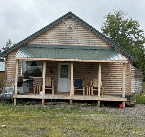 Snow Sledders Paradise Shin Pond Area Cabin Sleeps 10-15 Four Season
