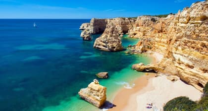 Fabulous frontline Ocean View Apt - 4 Bdrms