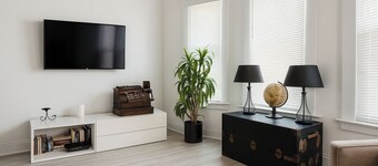 Detroit 4BR Home Bathtub & Pet Friendly Stay