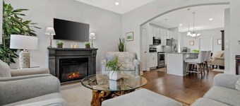 Gallatin Gem | Sleeps 7 + Pool & Music Nearby