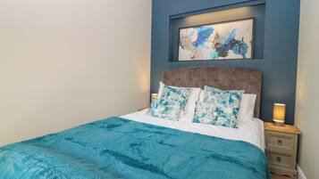 2 bedrooms, individually decorated, individually furnished, free WiFi