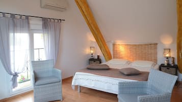 1 bedroom, travel crib, WiFi, bed sheets