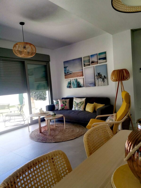 تلفزيون ذكي