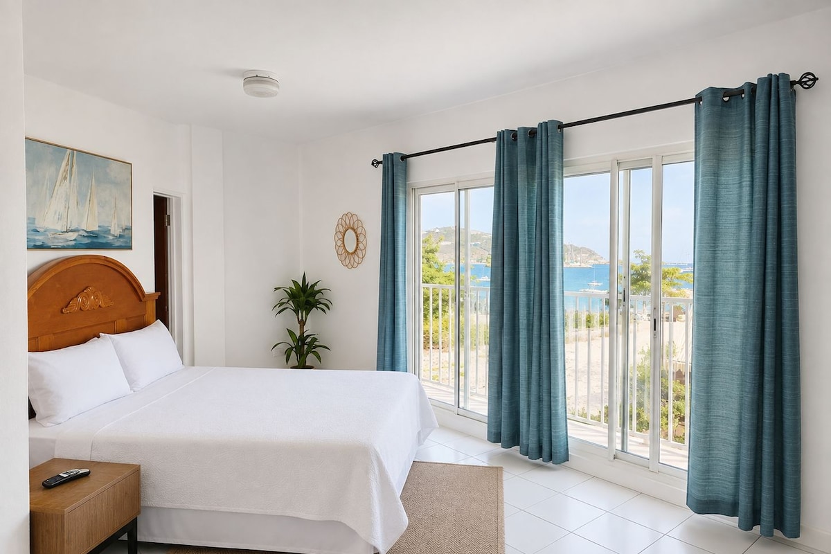 Room, 1 King Bed, Non Smoking, Ocean View | Iron/ironing board, WiFi