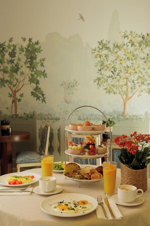Free daily continental breakfast  - Albergo Botti (Corfu)