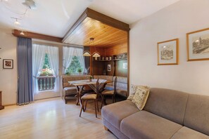 Fernseher, Stereoanlage