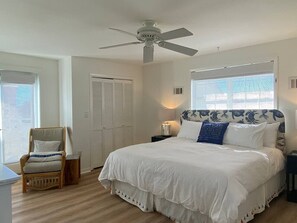 5 Schlafzimmer, Schreibtisch, Bügeleisen/Bügelbrett, Reisekinderbett