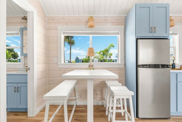 Cabin, 2 Bedrooms | In-room dining