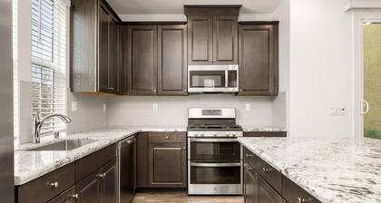 Spacious 4-bedroom 3-bath pet friendly house in West Roseville