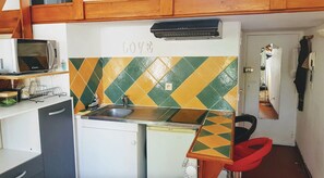 Fridge, microwave, coffee/tea maker