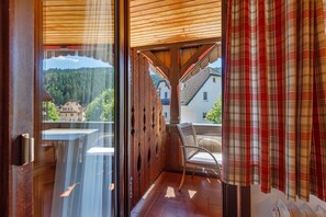 Interior - Standard Double Room with Shared Garden, Balcony and Wi-Fi (Schramberg)