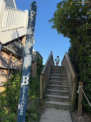 Property grounds - Amazing ocean views, Sleeps 8, Beach access, Pets OK (Surf City)