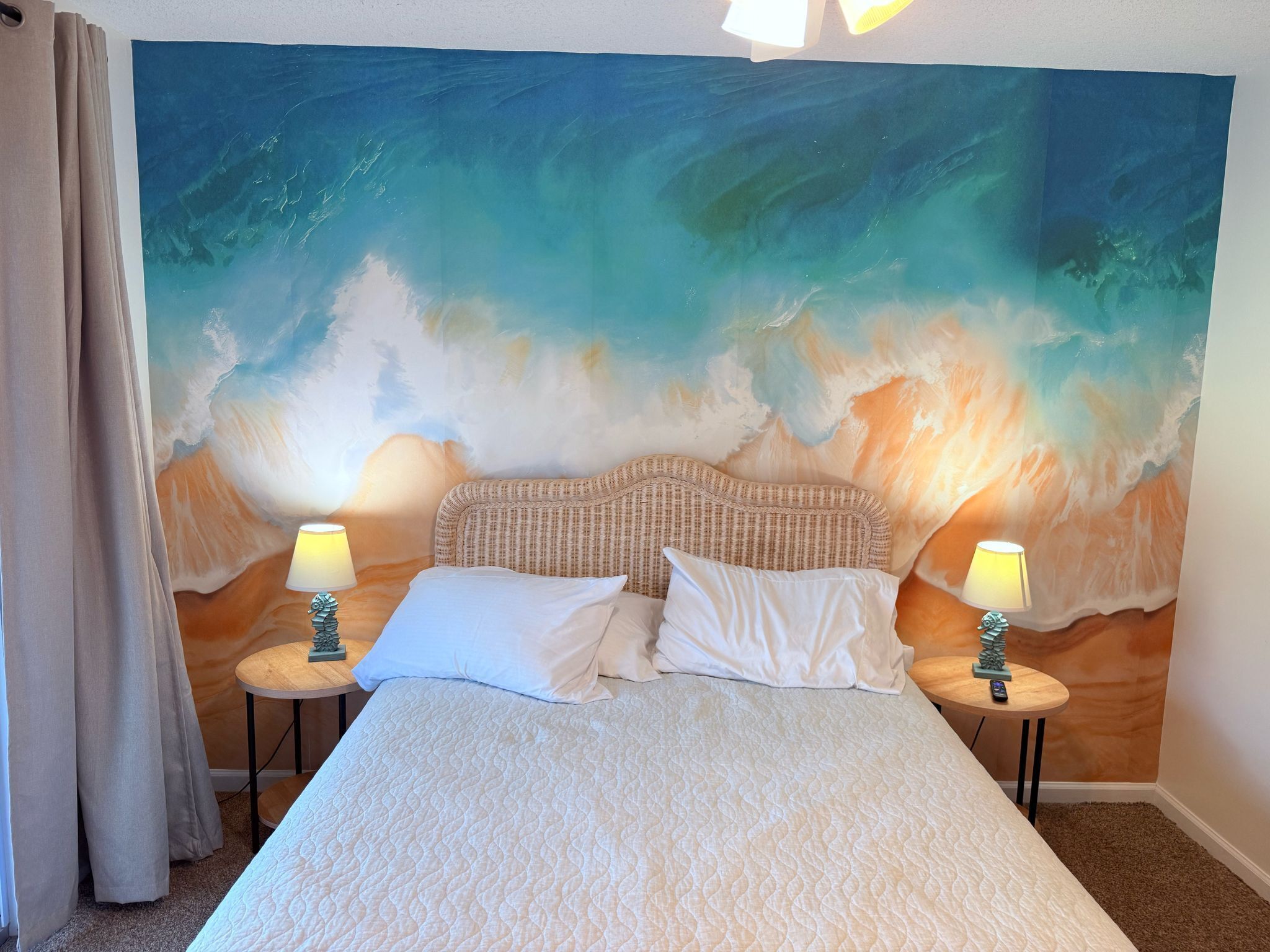 3 bedrooms, desk, iron/ironing board, travel crib